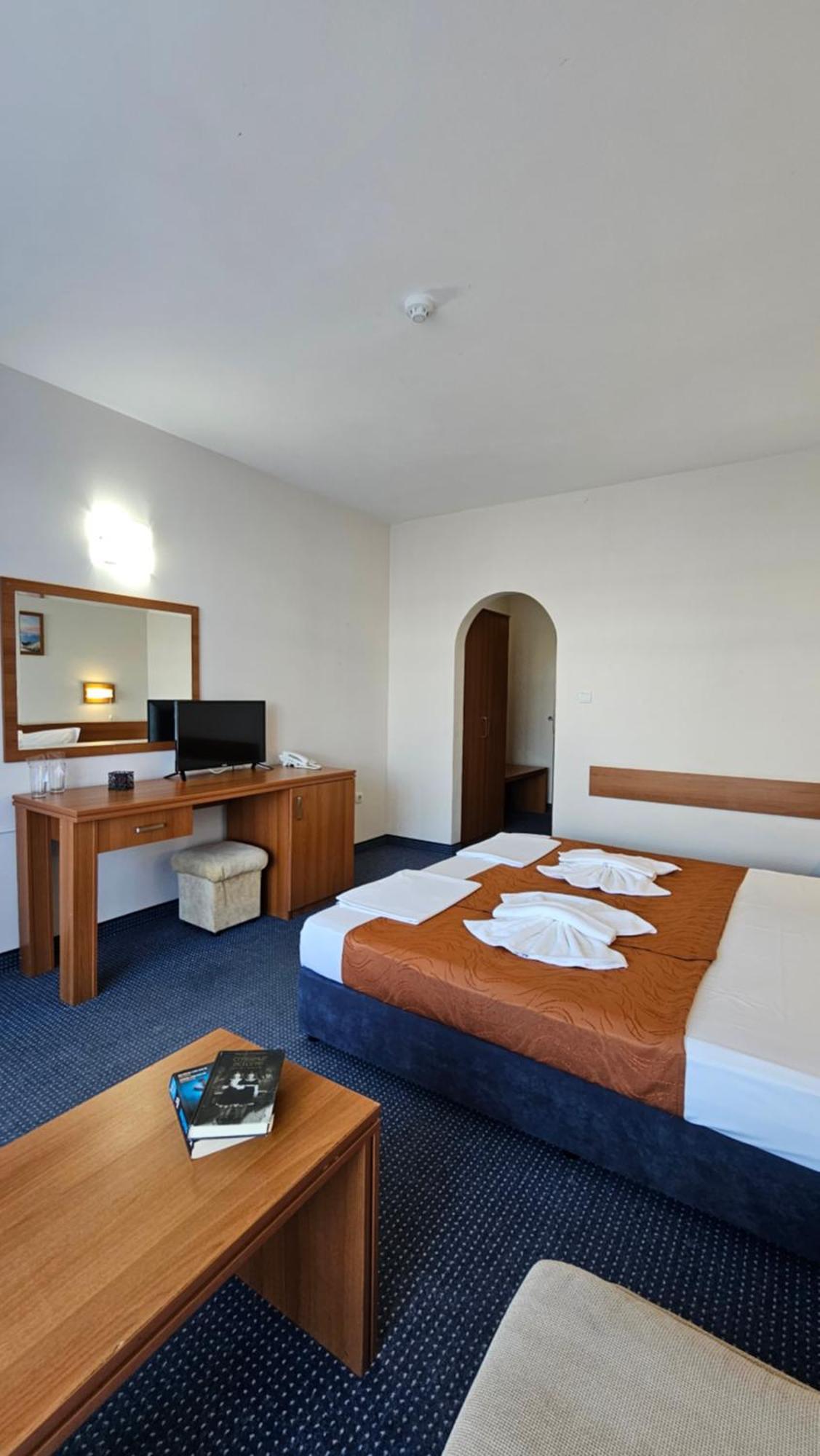 Hotel Liani Sunny Beach Esterno foto